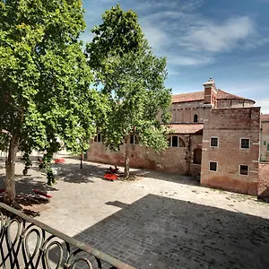  Apartment Accademia Opera Deluxe By Wonderful Italy Italy